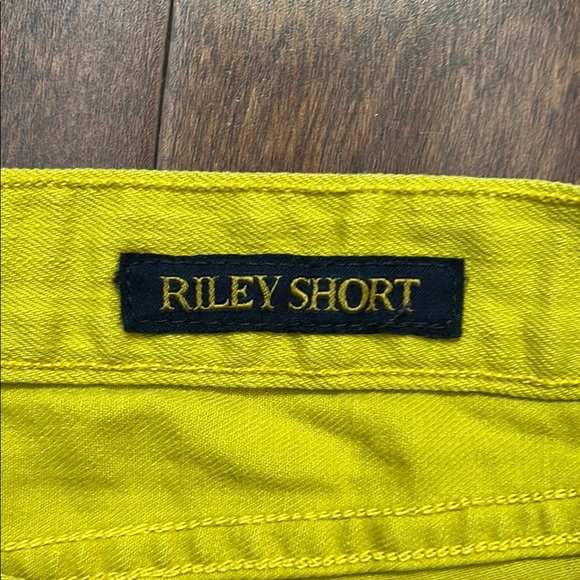 Lucky Brand Riley Shorts, Low Rise Chartreuse Goldy Yellow Denim Shorts, Size 26 - Picture 5 of 11